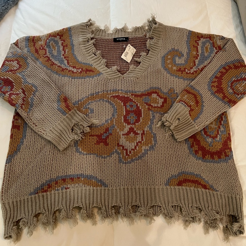 NWT V-Neck Printed Knit Sweater